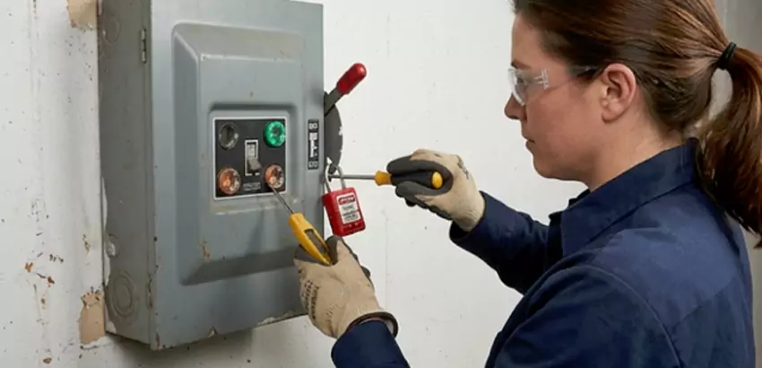Motion Sensor Light Switch Replacement in Deland